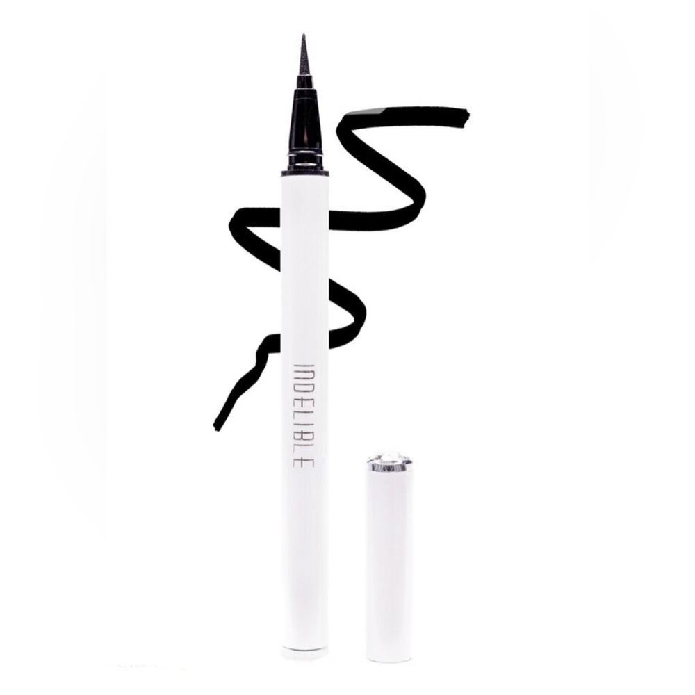 Indelible Beauty
Gold Embroidery Liquid Eyeliner